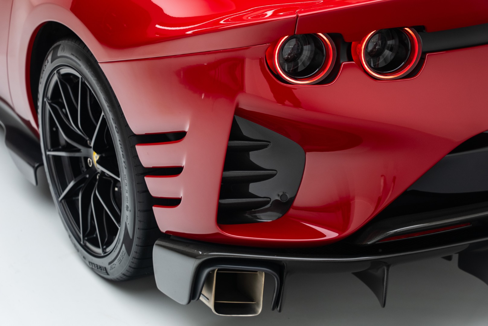 FERRARI 812 COMPETIZIONE APERTA